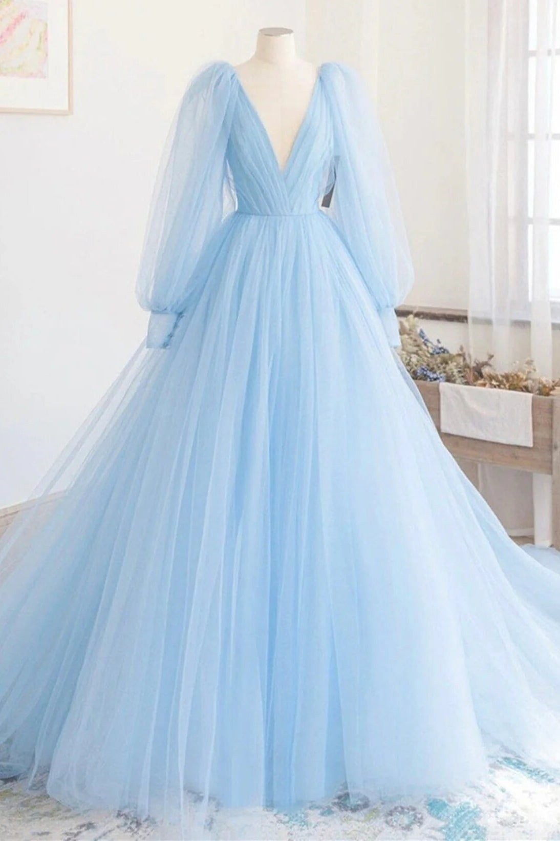 A-line Princess V Neck Full/Long Sleeve Court Train Tulle Prom Dresses