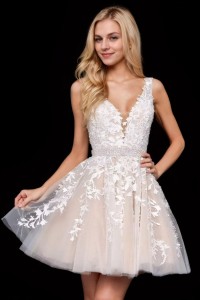 Short/Mini A-line V Neck Lace Tulle Homecoming Dress With Appliqued Beading
